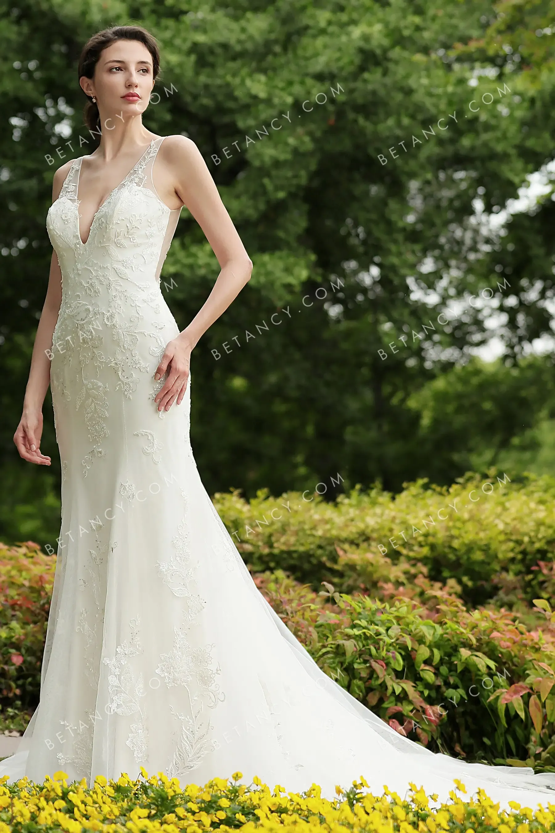 Elegant Deep V-neck Beaded Lace Mermaid Bridal Gown