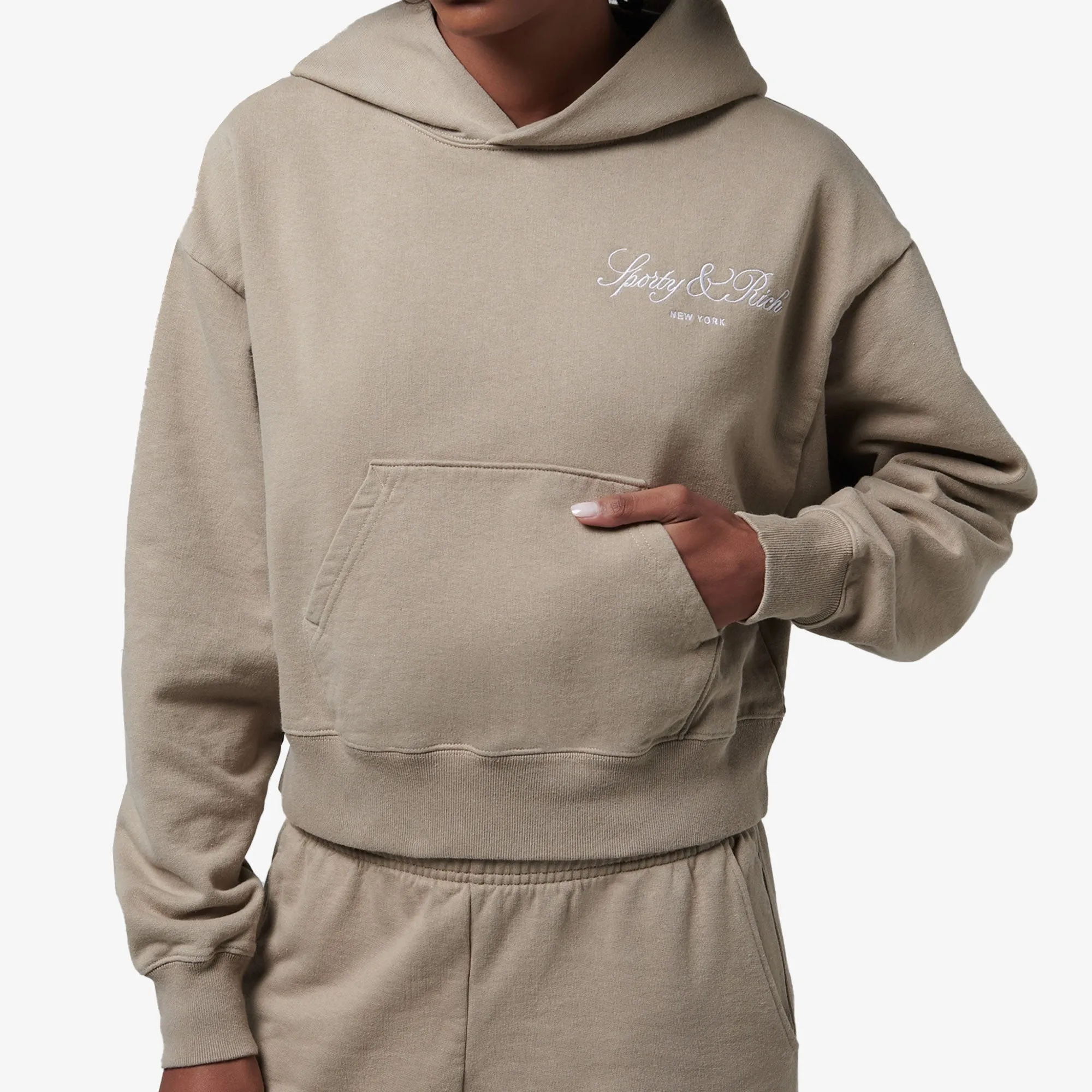 SPORTY & RICH | WMN'S VENDOME SCRIPT EMBROIDERED CROPPED HOODIE { BEIGE